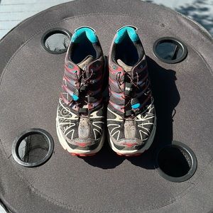 Hoka one zero gravity sneakers